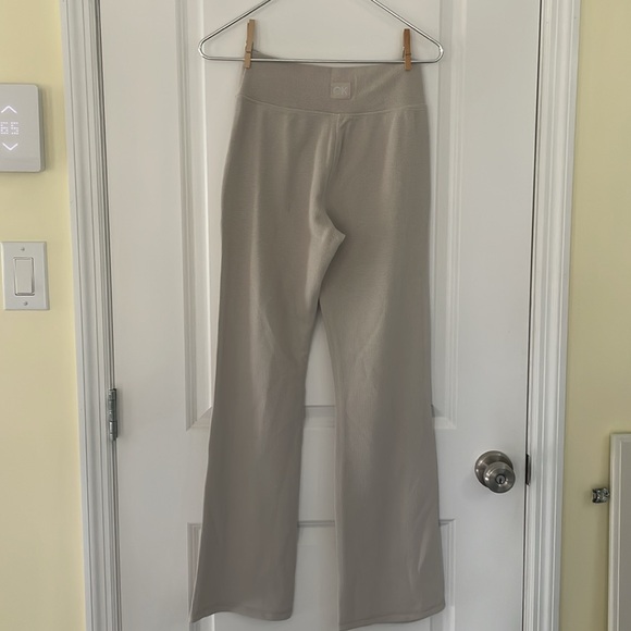 Like new Calvin Klein Performance sweat pants - Picture 3 of 3